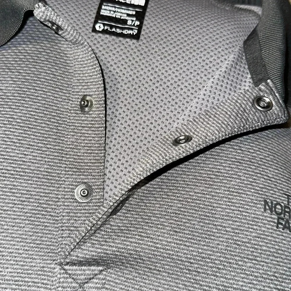NWOT NORTH FACE Men’s Polo Gray Short Sleeve Shirt Size Small FLASH DRY